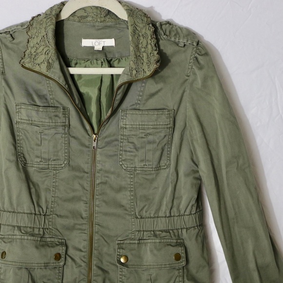 ANN TAYLOR LOFT Olive Military Jacket in Medium - Picture 2 of 6